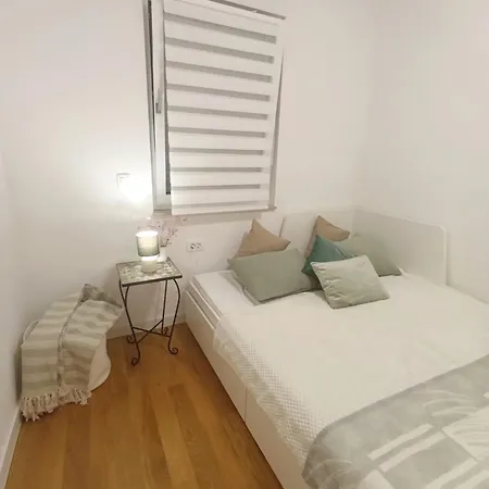 Tonka Apartman Zára